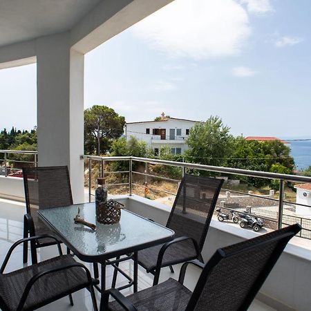 Iridanos Apartments Skiathos Town Bagian luar foto
