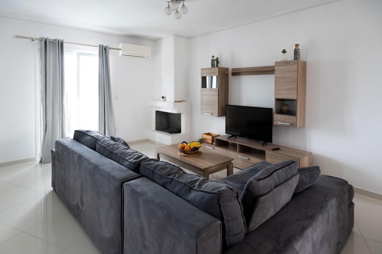 Iridanos Apartments Skiathos Town Bagian luar foto