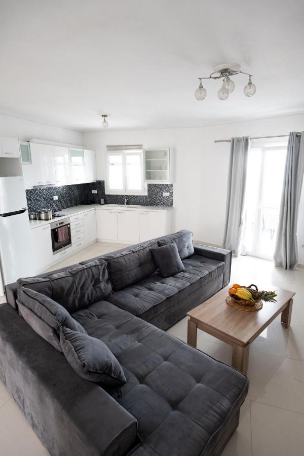 Iridanos Apartments Skiathos Town Bagian luar foto
