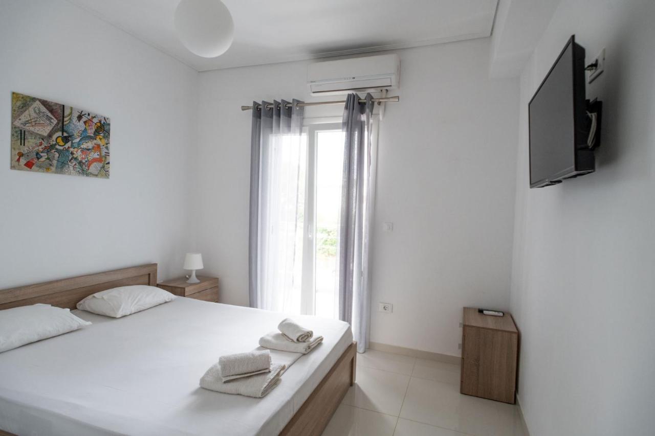 Iridanos Apartments Skiathos Town Bagian luar foto