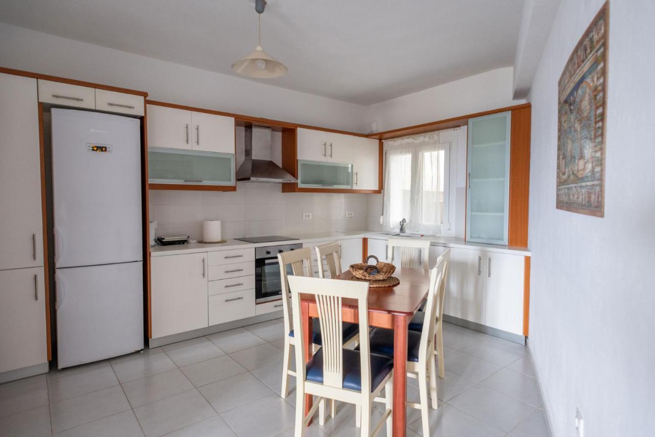 Iridanos Apartments Skiathos Town Bagian luar foto