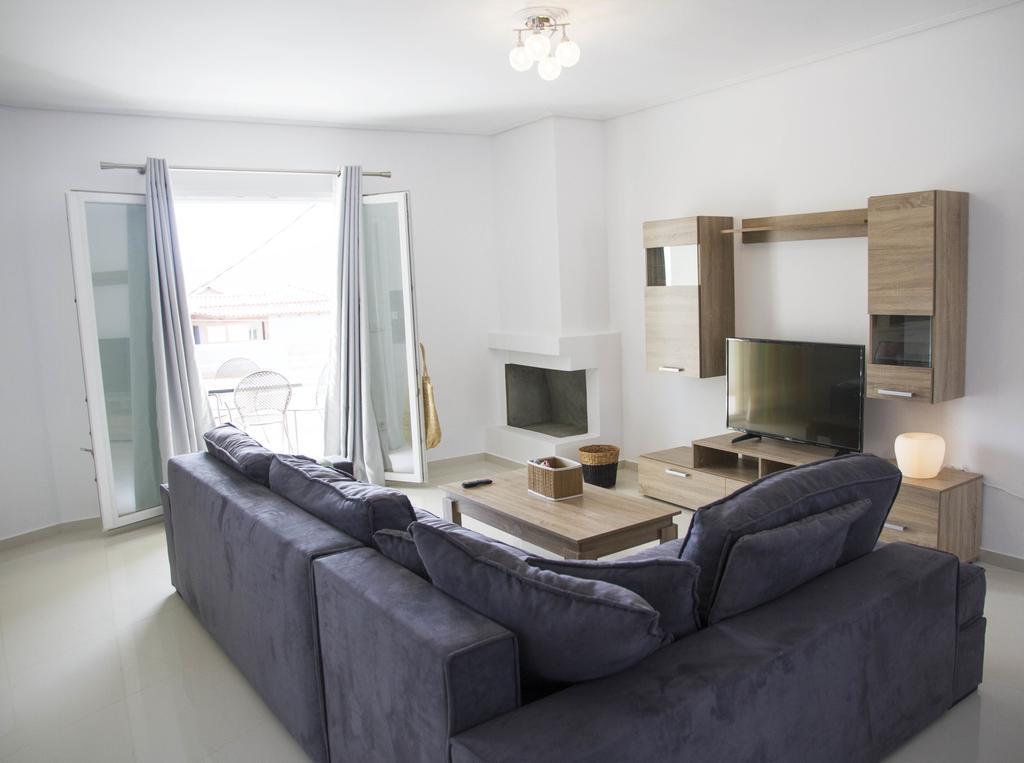 Iridanos Apartments Skiathos Town Bagian luar foto